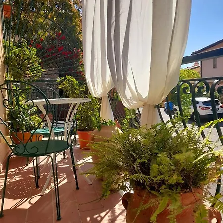 فندق مبيت وإفطار Rosangela 3*