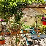 Rosangela Bed & Breakfast 3*