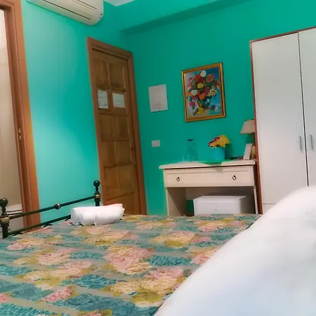 فندق مبيت وإفطار Rosangela 3*
